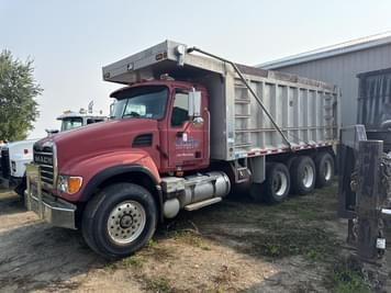 Main image Mack Granite CV7