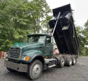 2005 Mack CV713 Image
