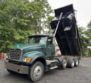 2005 Mack CV713 Image