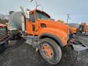 2005 Mack CV713 Image