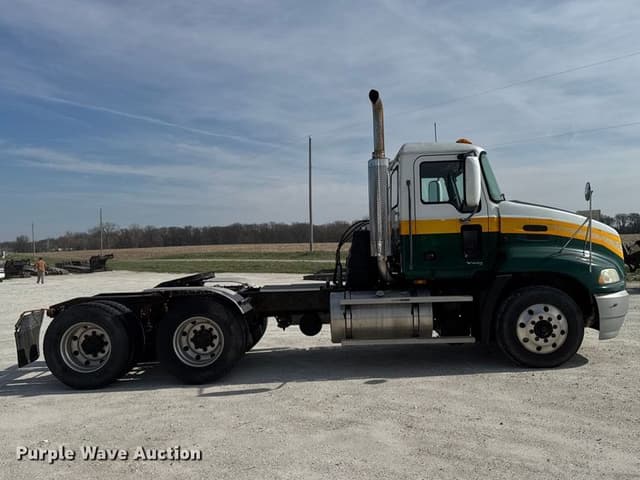 Image of Mack CX613 equipment image 3