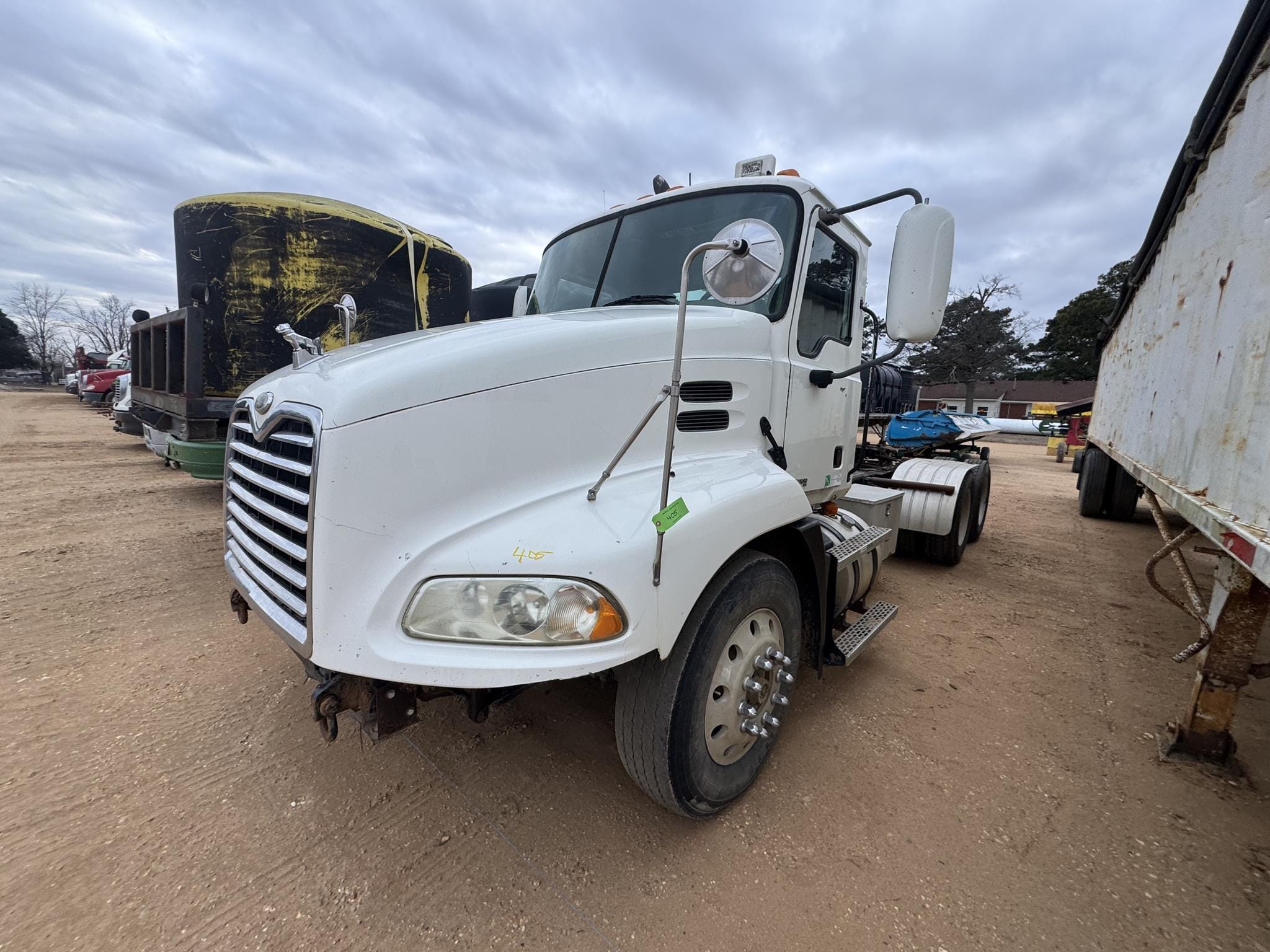 2005 Mack CXN613 Equipment Image0