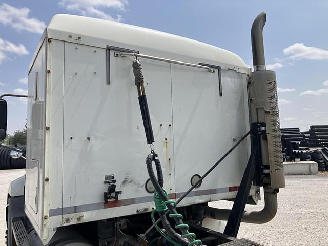 Image of Mack CXN613 equipment image 4