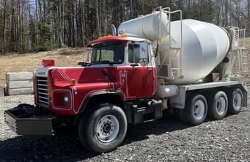 Main image Mack DM690S