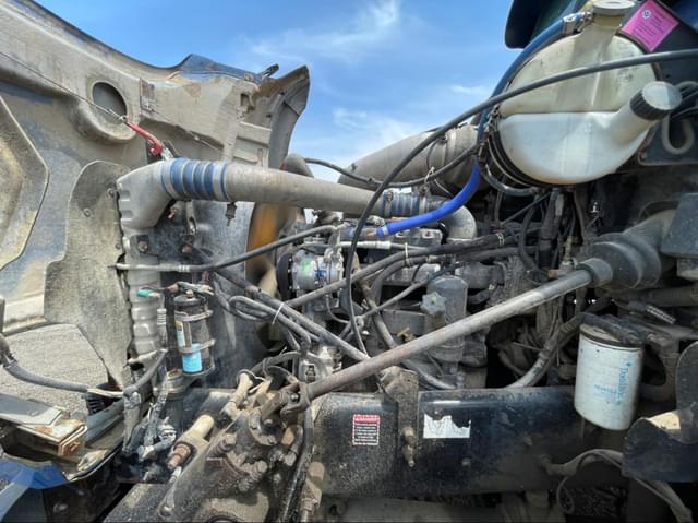 Image of Mack CT713 equipment image 4