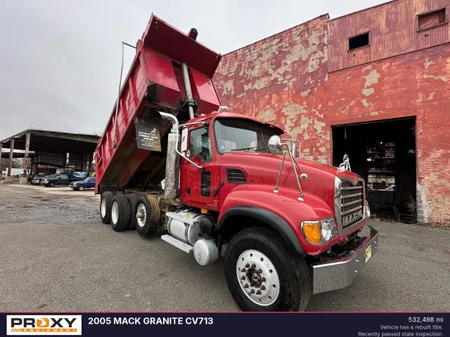 Image of Mack Granite CV713 equipment image 3