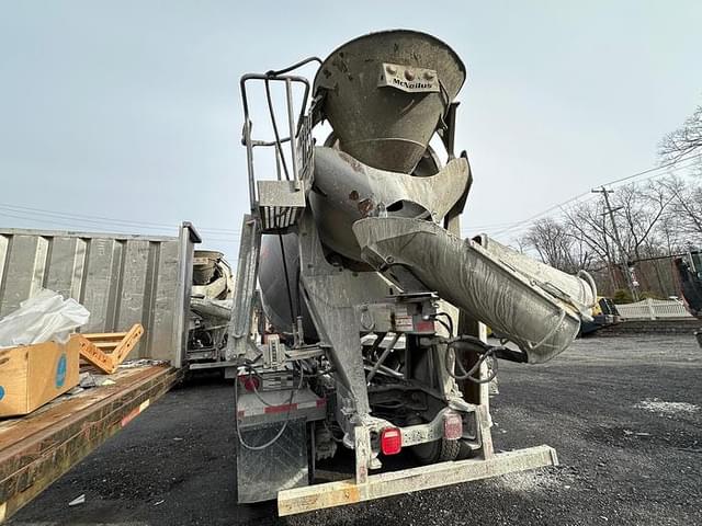 Image of Mack Granite CV713 equipment image 3