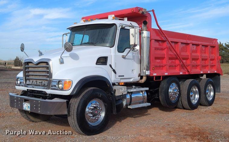 Main image Mack Granite CV713