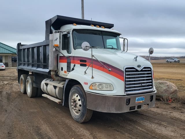 Image of Mack Vision equipment image 1