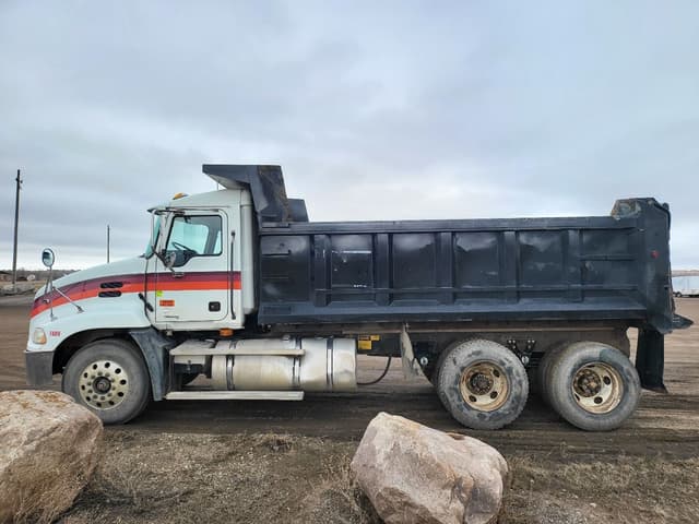 Image of Mack Vision equipment image 3