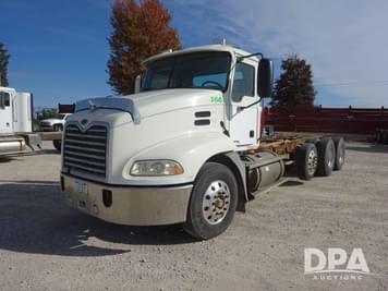 Main image Mack Vision CXN613