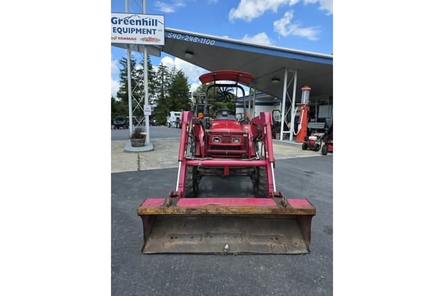 Image of Mahindra 2615 equipment image 2