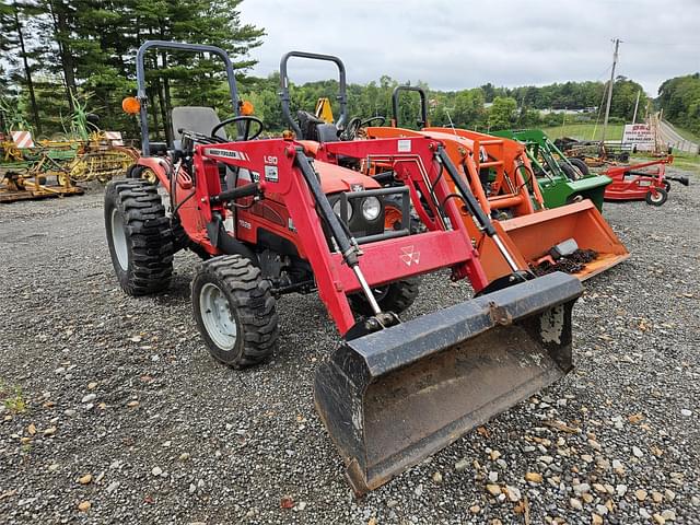 Image of Massey Ferguson 1528 equipment image 4