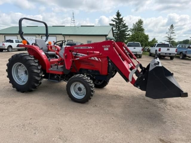 Image of Massey Ferguson 1547 equipment image 2