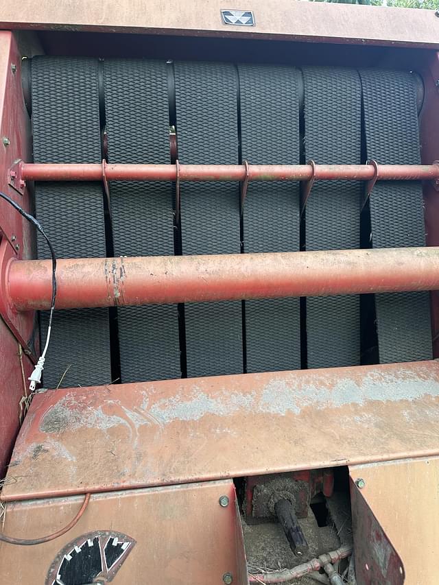 Image of Massey Ferguson 1745 equipment image 3