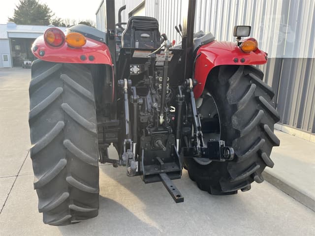 Image of Massey Ferguson 5455 equipment image 4