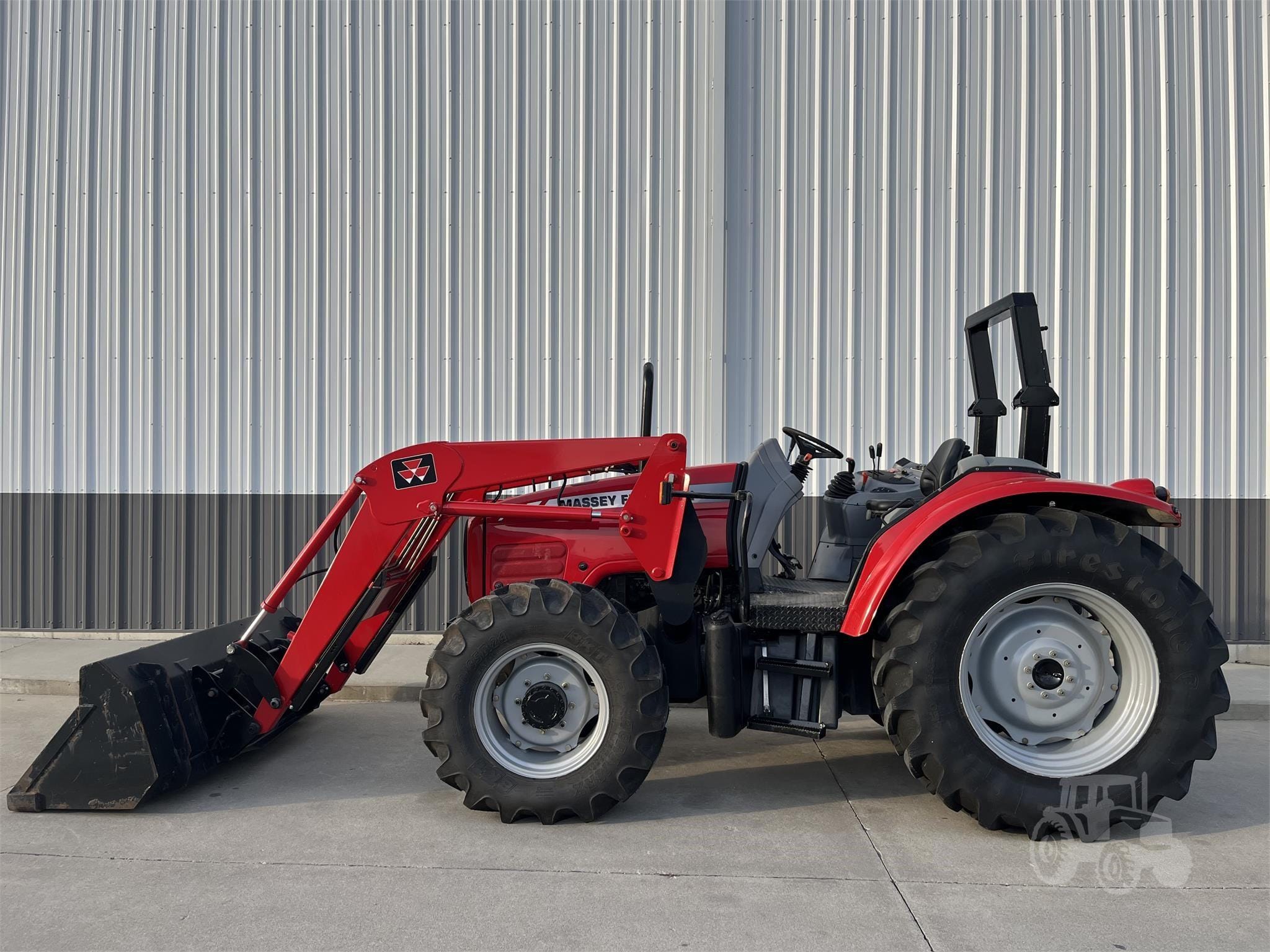 2005 Massey Ferguson 5455 Equipment Image0