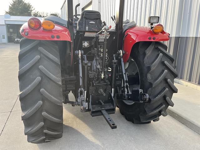 Image of Massey Ferguson 5455 equipment image 4