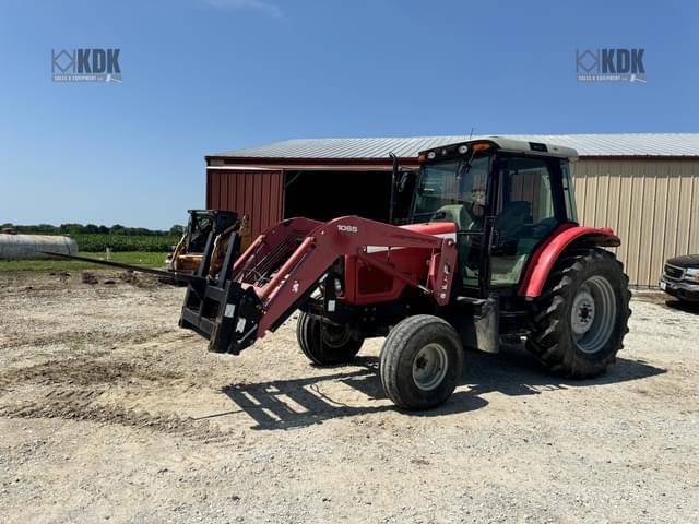 Image of Massey Ferguson 5455 equipment image 1