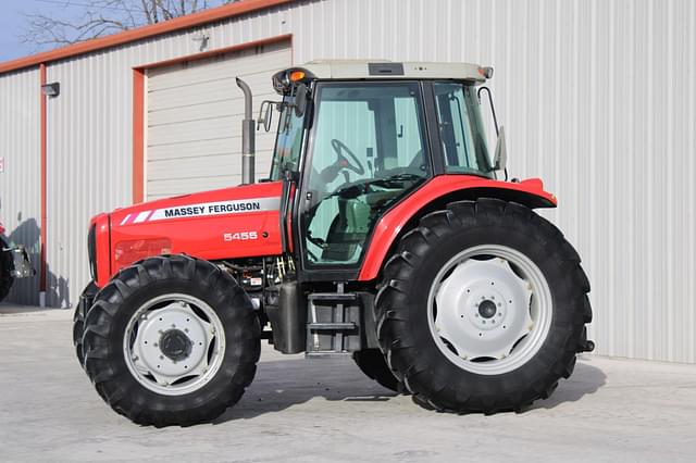 Image of Massey Ferguson 5455 equipment image 1