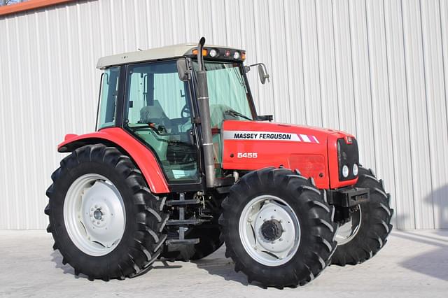 Image of Massey Ferguson 5455 equipment image 4