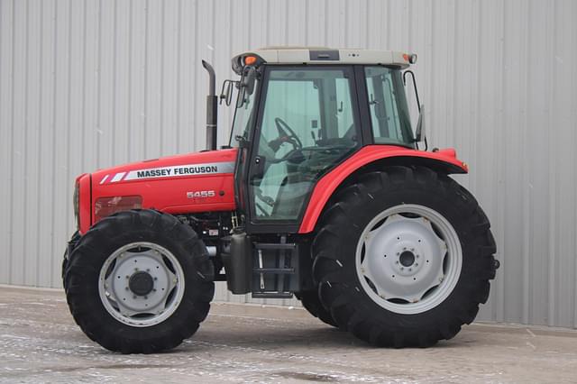 Image of Massey Ferguson 5455 equipment image 2