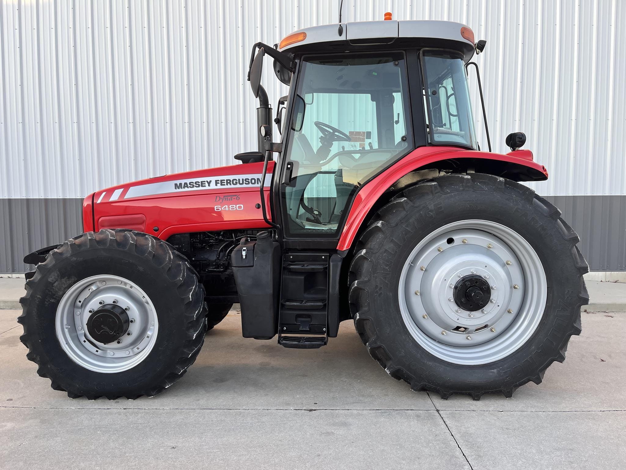 2005 Massey Ferguson 6480 Equipment Image0
