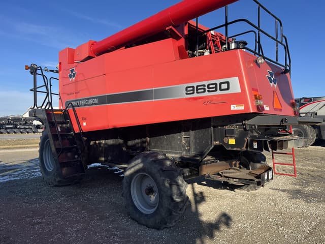 Image of Massey Ferguson 9690 equipment image 1