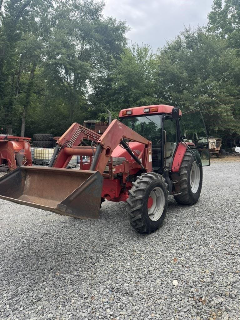 2005 McCormick Intl CX95 Equipment Image0
