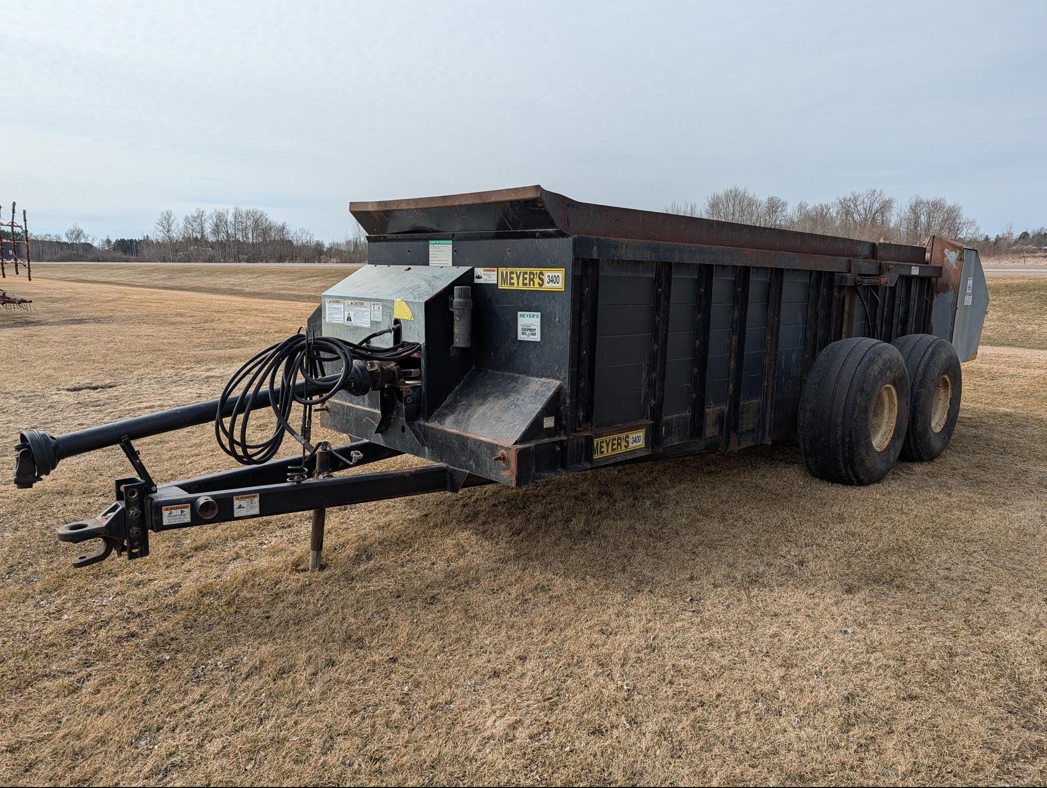 2005 Meyer's 3400 Equipment Image0