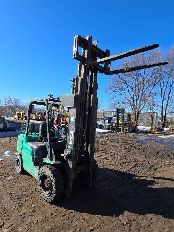 Image of Mitsubishi FG30N equipment image 1