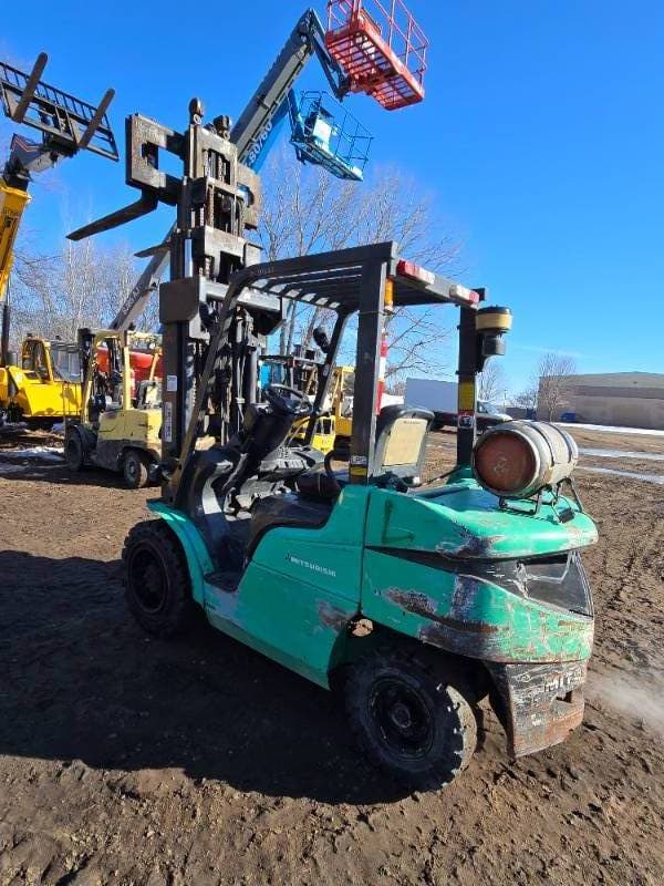 Image of Mitsubishi FG30N equipment image 4