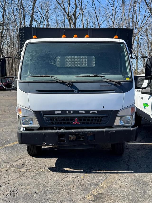 Image of Mitsubishi Fuso equipment image 2