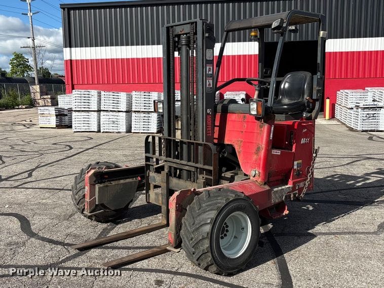 2005 Moffett M55 Equipment Image0