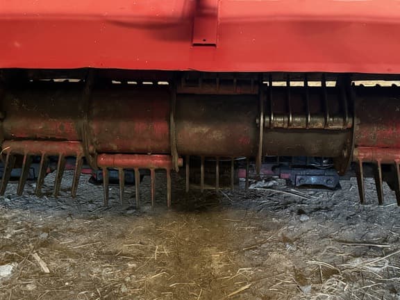 Image of New Holland 1410 equipment image 2