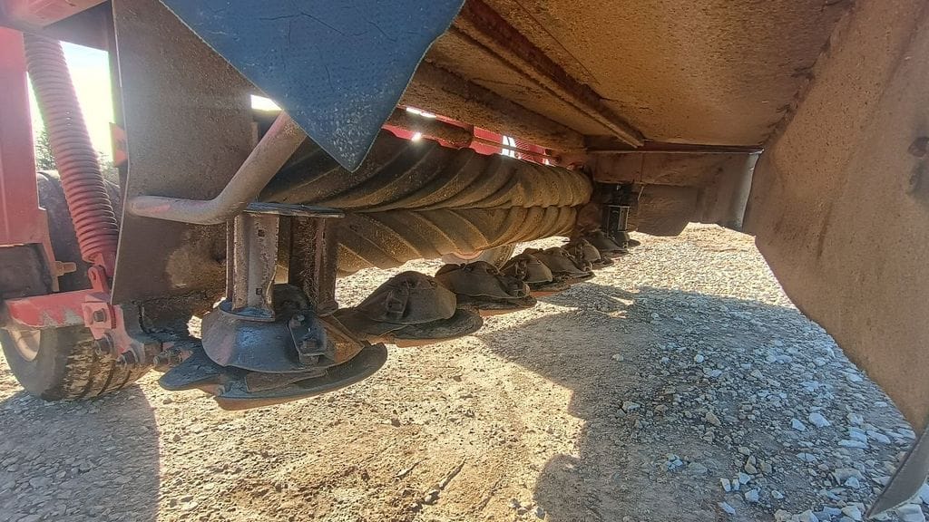 2005 New Holland 1411 Equipment Image0