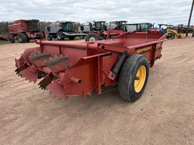 Image of New Holland 155 equipment image 4