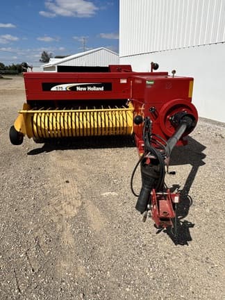 Image of New Holland 575 equipment image 3