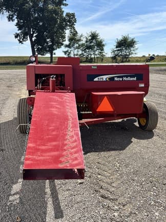 Image of New Holland 575 equipment image 1