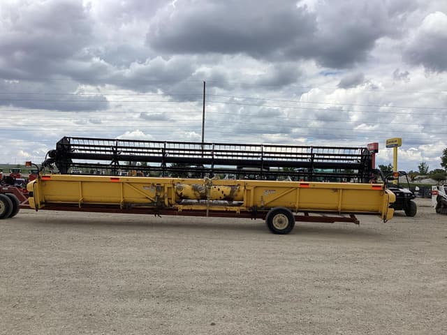 Image of New Holland 74C equipment image 2