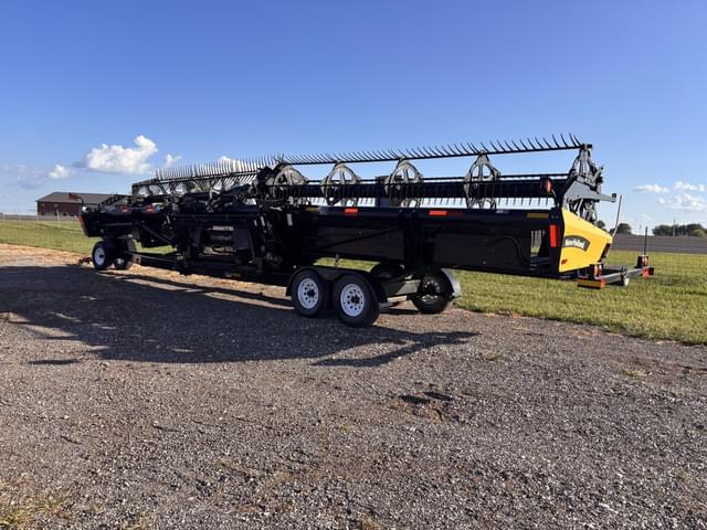 Image of New Holland 84C equipment image 2