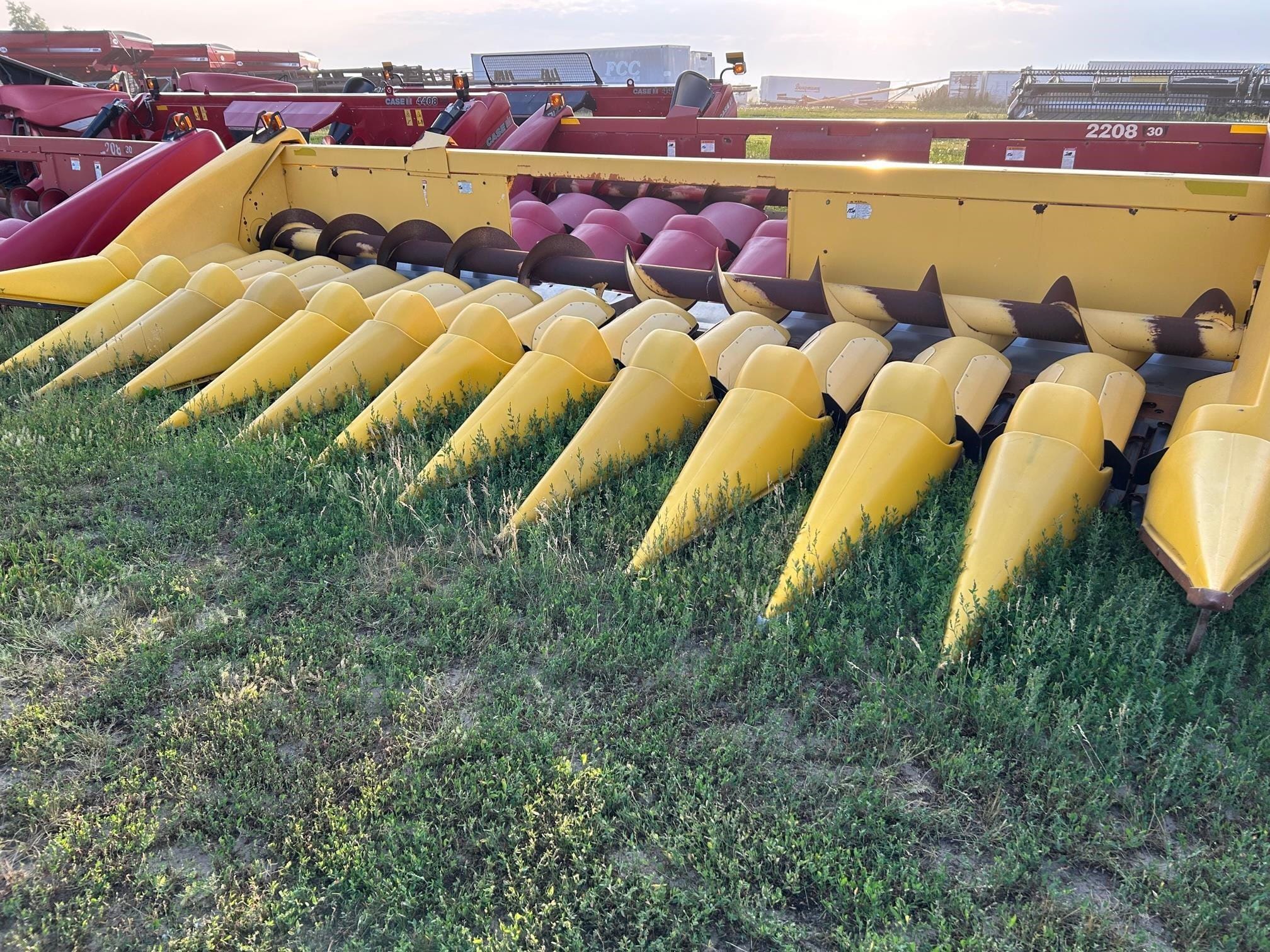 2005 New Holland 98C Equipment Image0