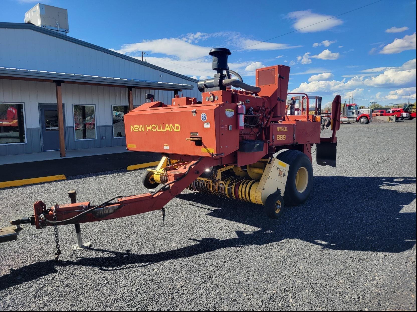2005 New Holland BB900 Equipment Image0