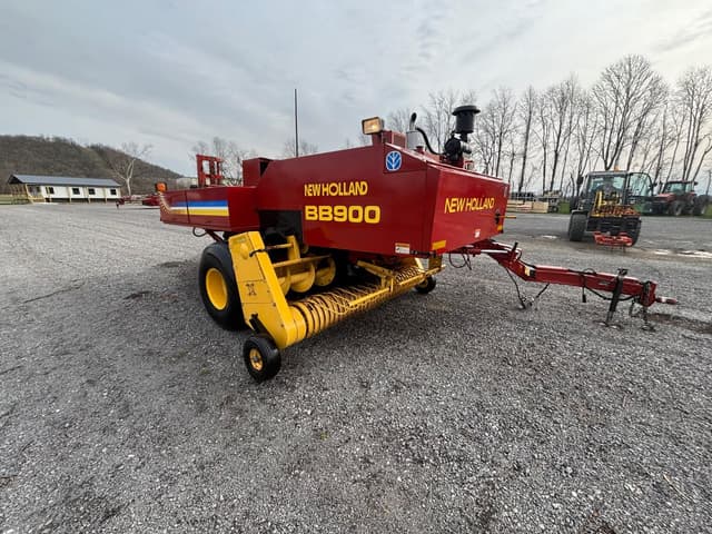 Image of New Holland BB900 equipment image 4