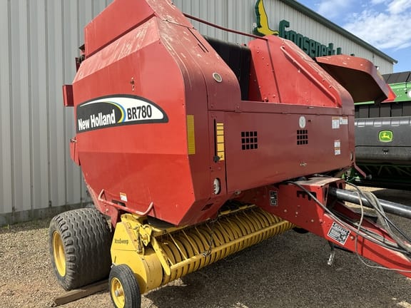 Main image New Holland BR780