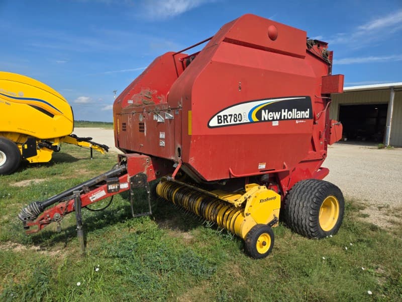 Image of New Holland BR780A Primary image