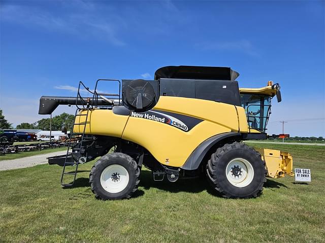 Image of New Holland CR940 equipment image 2