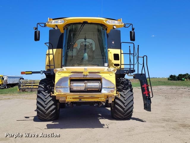 Image of New Holland CR960 equipment image 1
