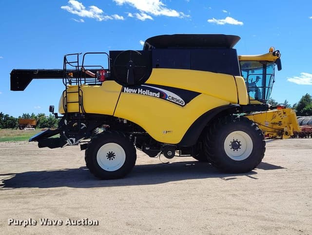 Image of New Holland CR960 equipment image 3