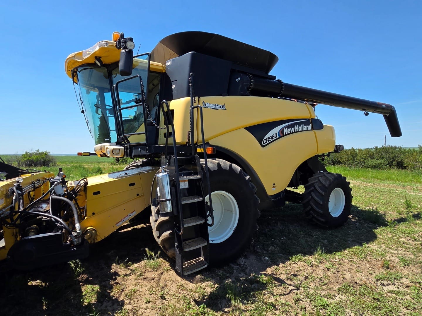 2005 New Holland CR960 Equipment Image0